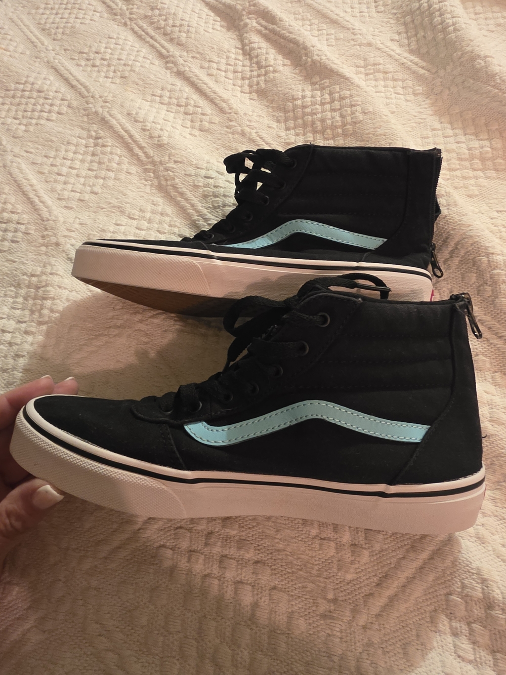 Kids/Womens Black And Teal High-Top Vans